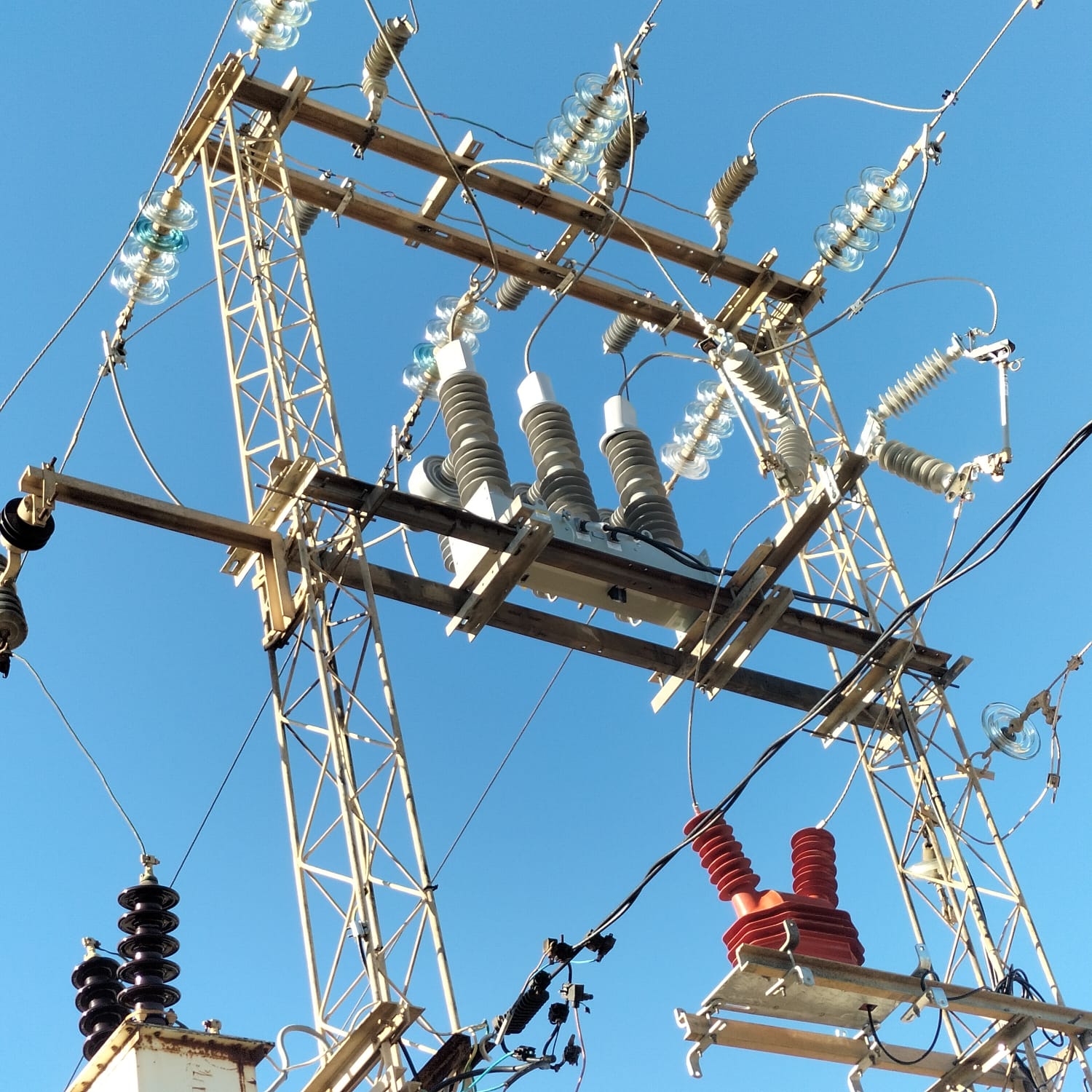 references en électricité 